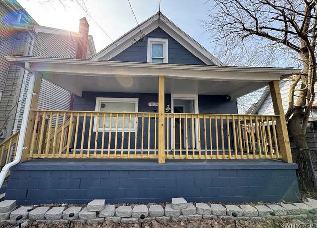 Property at 1809 Willow Ave, Niagara Falls, NY 14305, 2 beds, 1 bath