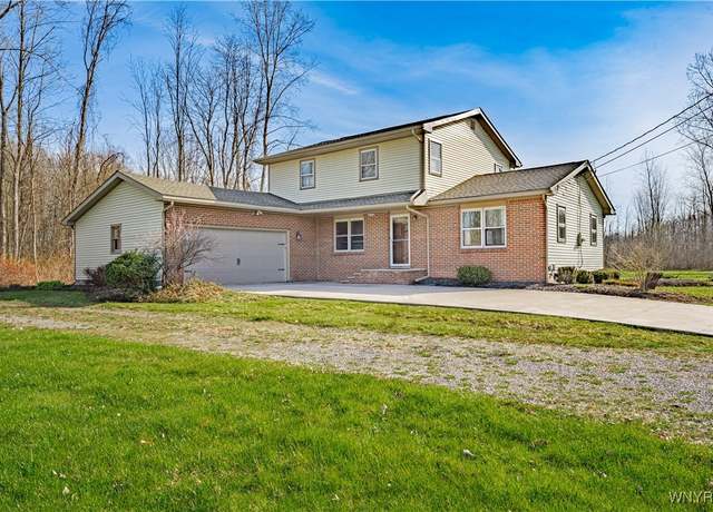 Property at 4289 Purdy Rd, Lockport Town, NY 14094, 3 beds, 2.5 baths