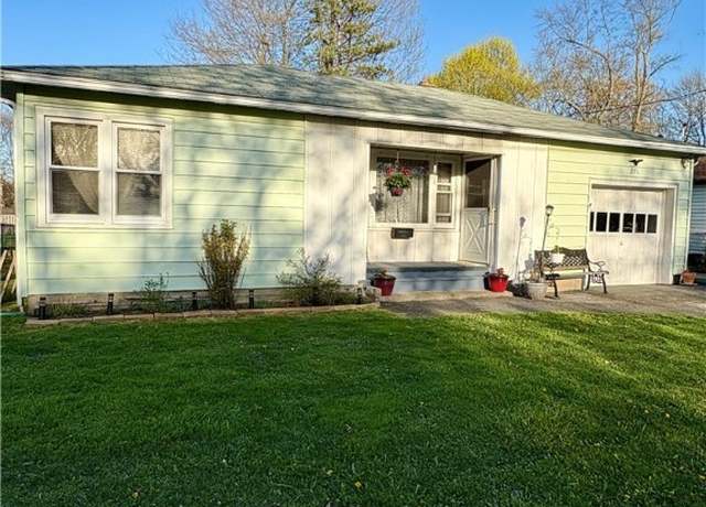 Property at 271 Roncroff Dr, North Tonawanda, NY 14120, 2 beds, 1 bath