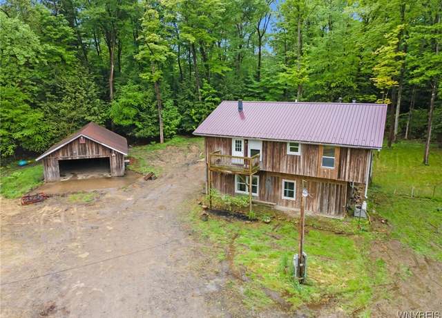 Property at 12353 Planck Rd, Perrysburg, NY 14129, 4 beds, 1.5 baths