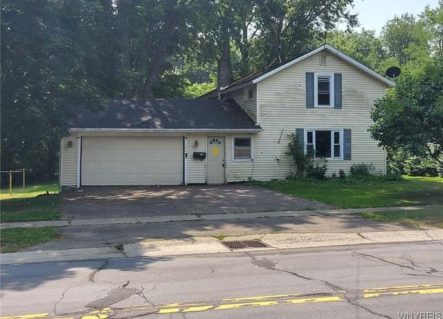 Property at 190 Waverly St, Concord, NY 14141, 4 beds, 1 bath
