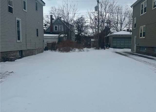 Property at 104 Brayton St, Buffalo, NY 14213
