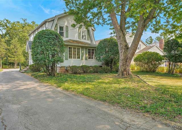 Property at 228 S Forest Rd, Amherst, NY 14221, 3 beds, 1.5 baths