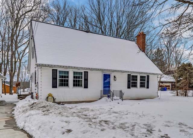 Property at 4836 Beach Ridge Rd, Pendleton, NY 14094, 3 beds, 2 baths