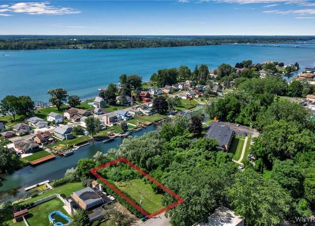 Property at 8307 Valle Dr, Niagara Falls, NY 14304