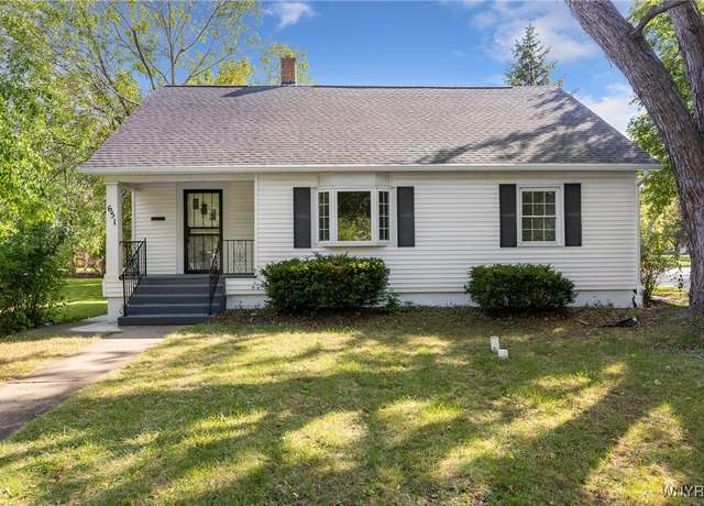 Property at 651 Longmeadow Rd, Amherst, NY 14226, 5 beds, 2 baths
