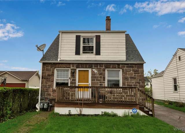 Property at 365 Washington Ave, Tonawanda-town, NY 14217, 4 beds, 2 baths