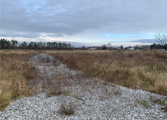 Property at 438 Westwood Rd, Lancaster, NY 14086