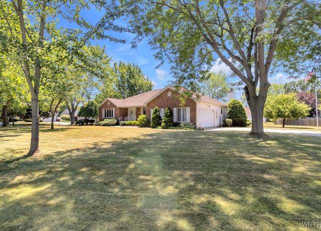 Property at 1 Independence Dr, Lockport City, NY 14094, 3 beds, 2.5 baths