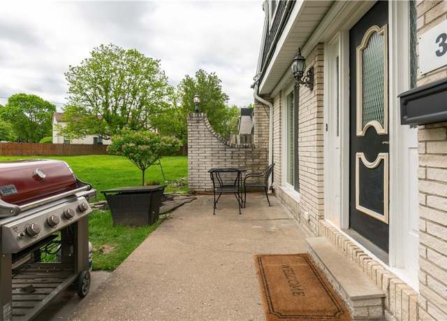 Property at 32 Harrogate, Amherst, NY 14221, 3 beds, 2.5 baths