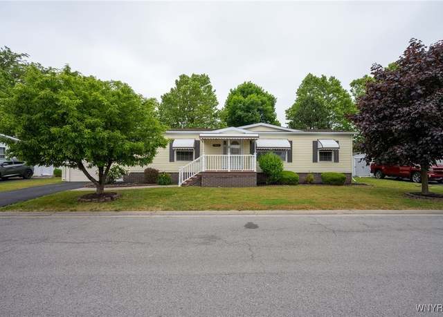Property at 4023 Seneca Pkwy, Niagara, NY 14304, 3 beds, 2 baths