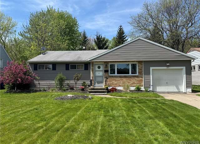 Property at 31 Imperial Dr, Amherst, NY 14226, 3 beds, 1 bath
