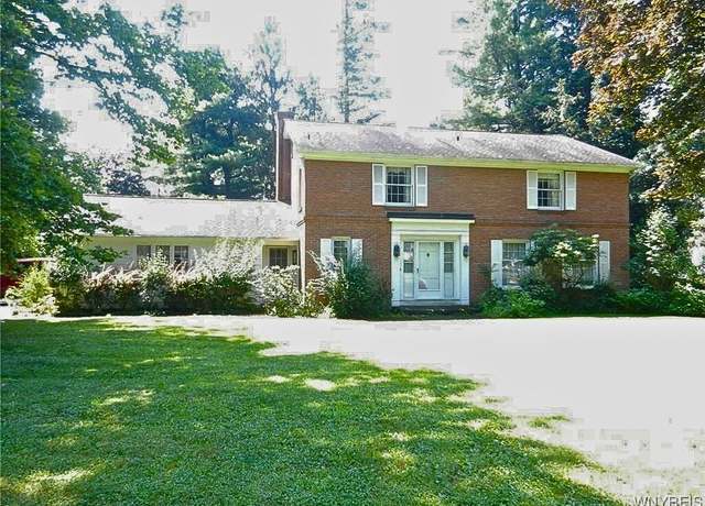 Property at 216 Roycroft Cir, Aurora, NY 14052, 4 beds, 2.5 baths