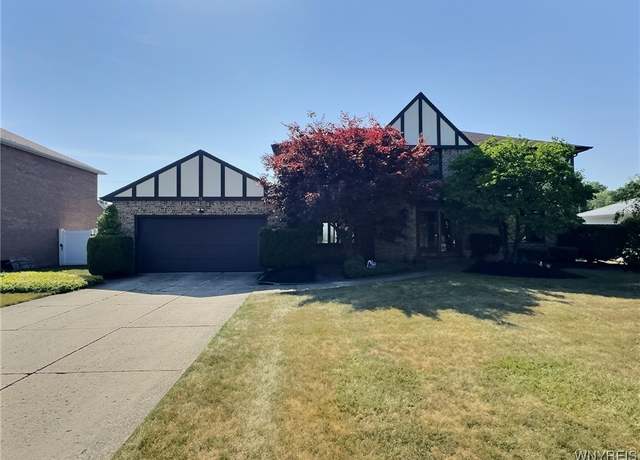 Property at 12 Troy View Ln, Amherst, NY 14221, 4 beds, 3.5 baths