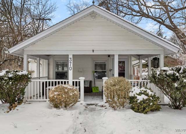 Property at 370 Niagara St, Lewiston, NY 14092, 2 beds, 2 baths