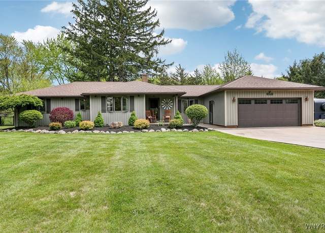 Property at 8123 Versailles Rd, Evans, NY 14006, 3 beds, 1.5 baths