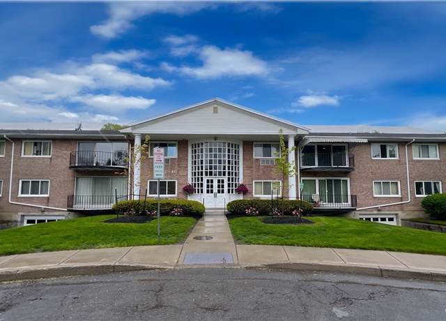 Property at 36 Park Lane Ct, Amherst, NY 14221, 2 beds, 1.5 baths