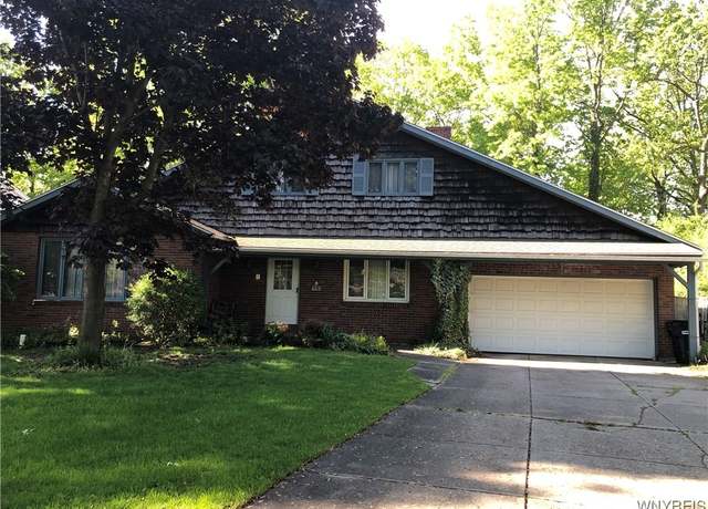 Property at 148 Marlin Rd, Grand Island, NY 14072, 4 beds, 2.5 baths