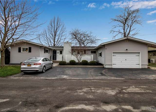 Property at 5571 West Blf, Newfane, NY 14126, 3 beds, 1.5 baths