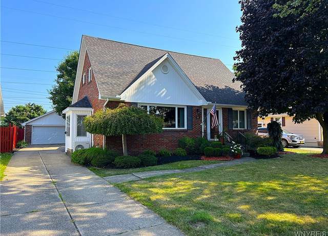 Property at 52 Kennedy Dr, Lackawanna, NY 14218, 3 beds, 2 baths