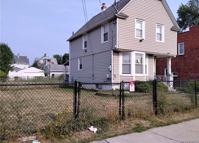 Property at 727 19th St, Niagara Falls, NY 14301, 3 beds, 1 bath