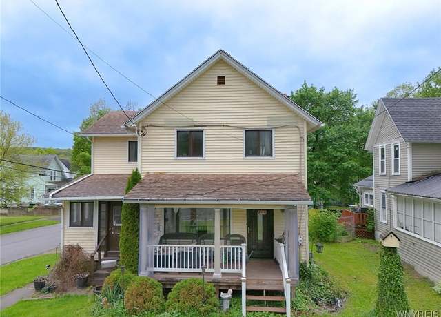 Property at 265 N Main St, Warsaw, NY 14569, 4 beds, 1 bath