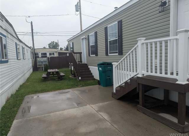 Property at 68 Shamrock, Lackawanna, NY 12701, 2 beds, 3 baths