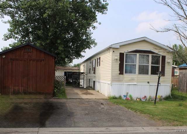 Property at 1256 Ridgewood Dr, Lockport Town, NY 14094, 2 beds, 1 bath