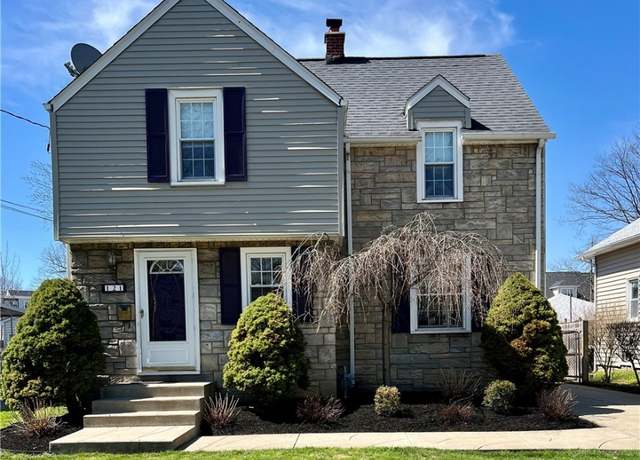 Property at 121 Los Robles St, Amherst, NY 14221, 3 beds, 1.5 baths