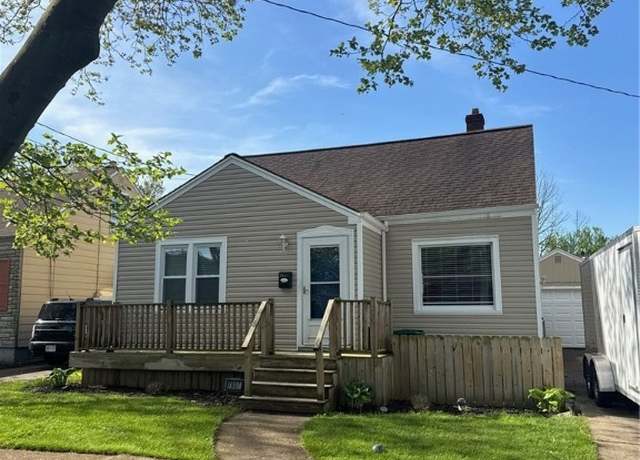 Property at 7807 Lindbergh Ave, Niagara Falls, NY 14304, 3 beds, 1.5 baths
