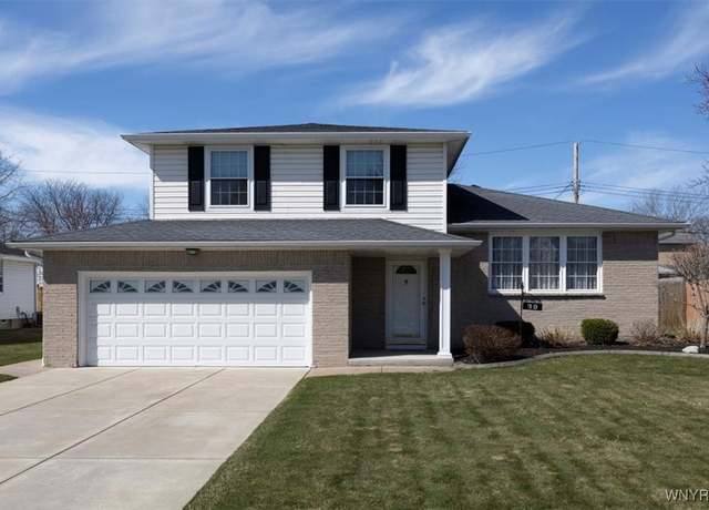 Property at 39 Erwin Dr, West Seneca, NY 14224, 3 beds, 1.5 baths