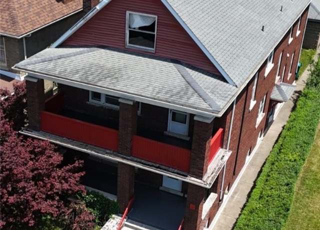 Property at 425 12th St, Niagara Falls, NY 14303, 6 beds, 2 baths