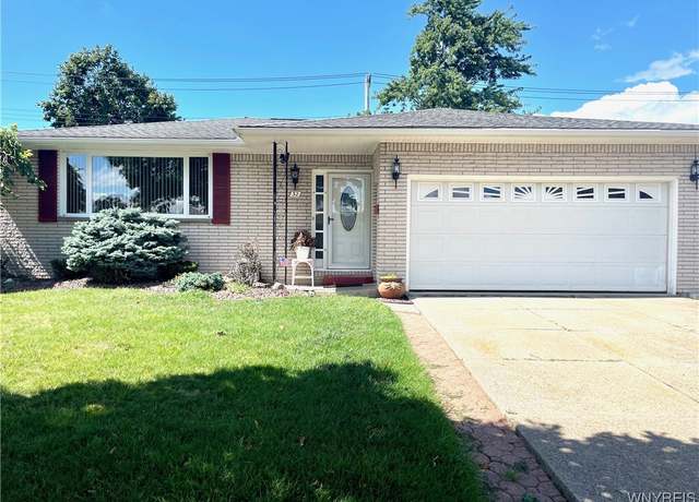 Property at 32 Lordan Dr, Cheektowaga, NY 14227, 3 beds, 2 baths