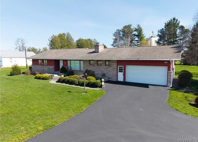 Property at 3378 Pearl Street Rd, Batavia-town, NY 14020, 3 beds, 2 baths