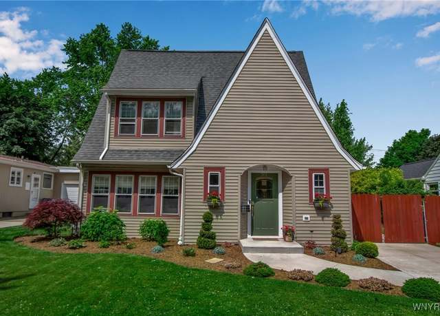 Property at 201 Walton Dr, Amherst, NY 14226, 3 beds, 1.5 baths