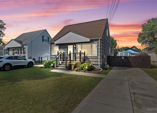 Property at 18 Evanston Pl, Buffalo, NY 14220, 3 beds, 1 bath