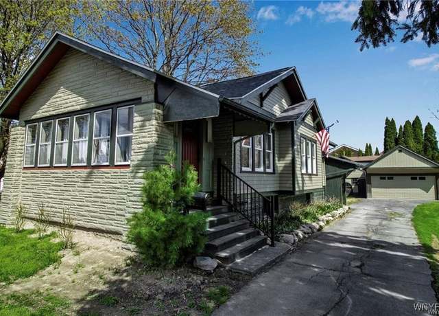 Property at 80 Innes Rd, West Seneca, NY 14224, 2 beds, 1.5 baths