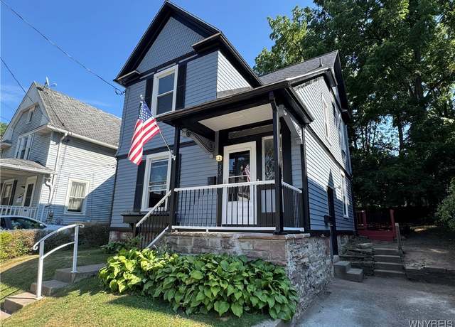 Property at 33 Oliver St, Lockport City, NY 14094, 3 beds, 1 bath