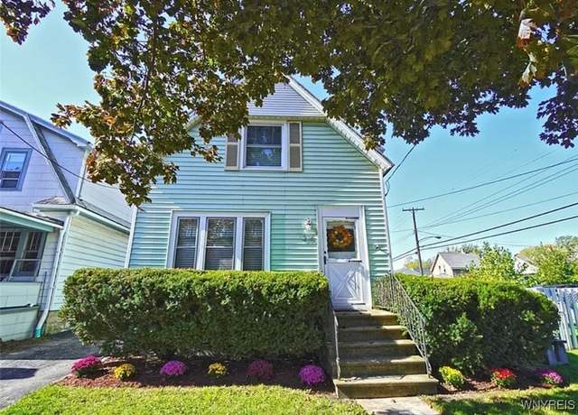 Property at 276 N Ogden St Unit W, Buffalo, NY 14206, 4 beds, 1.5 baths