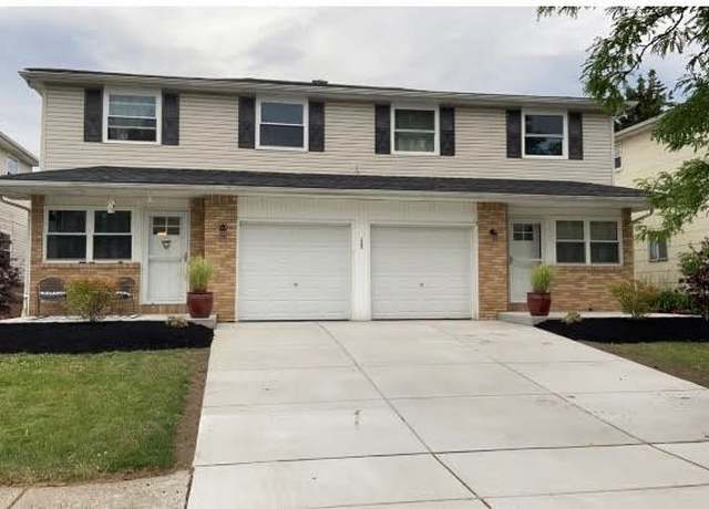Property at 100 Sebring Dr, Cheektowaga, NY 14043, 6 beds, 3 baths