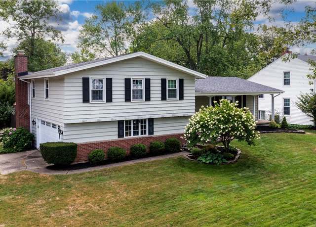 Property at 27 Dogwood Rd, Amherst, NY 14221, 3 beds, 3 baths