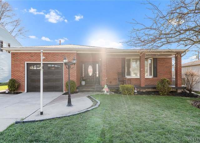 Property at 102 Chateau Ct, Cheektowaga, NY 14043, 3 beds, 2 baths