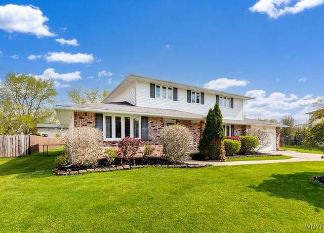 Property at 89 Morningside Dr, Grand Island, NY 14072, 4 beds, 2.5 baths