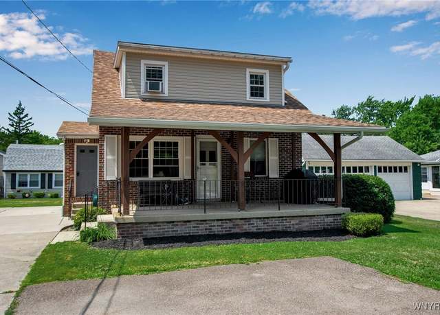 Property at 338 Union Rd, West Seneca, NY 14224, 5 beds, 2.5 baths