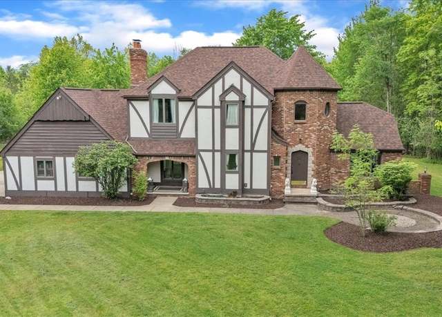 Property at 2965 Love Rd, Grand Island, NY 14072, 3 beds, 2.5 baths