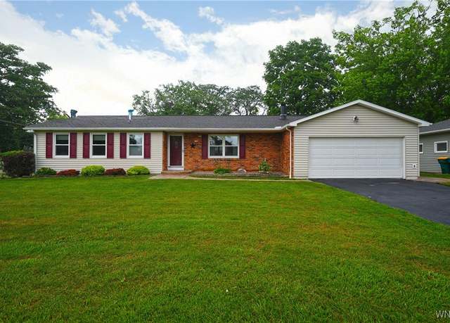 Property at 4812 Best St, Hamburg, NY 14075, 3 beds, 1 bath