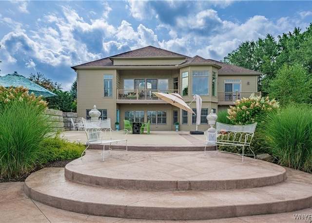 Property at 6683 N Canal Rd, Lockport-town, NY 14094, 3 beds, 2.5 baths