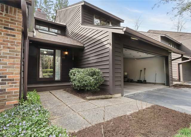 Property at 88 Breezewood, Amherst, NY 14051, 3 beds, 2.5 baths