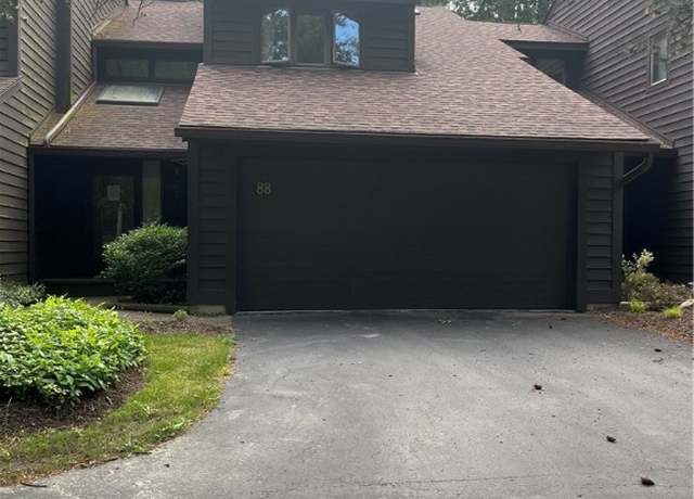 Property at 88 Breezewood, Amherst, NY 14051, 3 beds, 2.5 baths