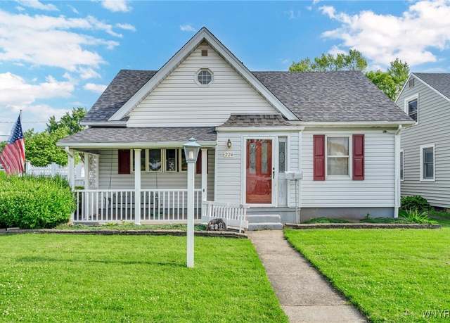 Property at 226 Cleveland Dr, Tonawanda-town, NY 14223, 4 beds, 2 baths
